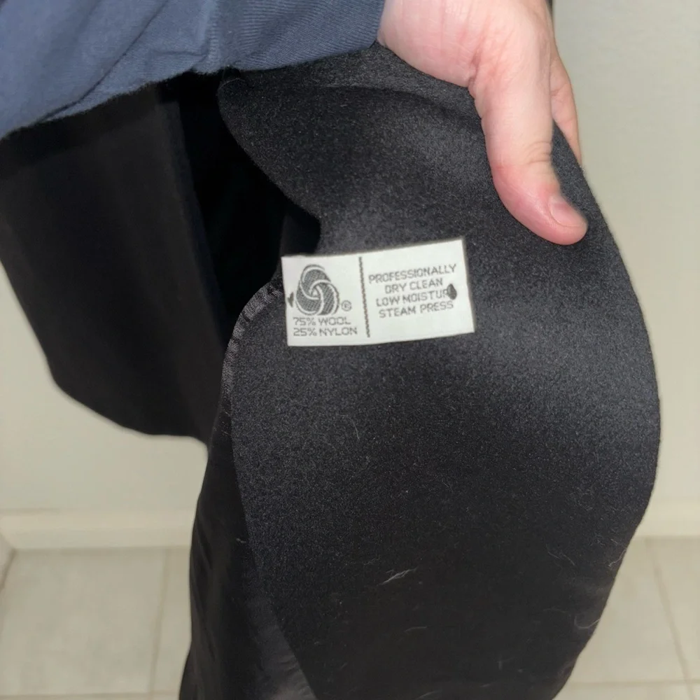 Wool coat black vintage made in USA size medium - Picture 7 of 8